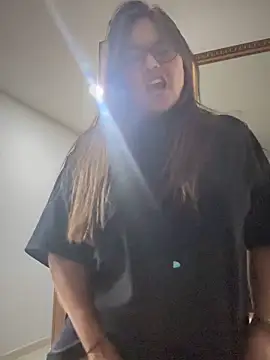 Snapshot of Ixchel_Anaid chatting on 11.08.25 Ixchel Anaid online show from 11.08.25