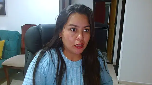 Snapshot of Ixchel_Anaid chatting on 12.22.25 Ixchel Anaid online show from 12.22.25