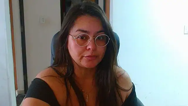Snapshot of Ixchel_Anaid chatting on 05.29.26 Ixchel Anaid online show from 05.29.26