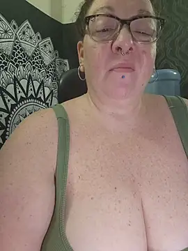 Miss Phat Booty online show from 12.20.25