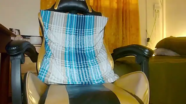 Yukikawaii online show from 11.13.25