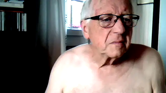 Snapshot of johnjohn622662 chatting on 07.05.26 johnjohn622662 online show from 07.05.26