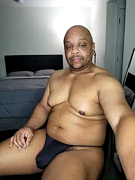 Snapshot of carmeldaddy1 chatting on 09.17.25 carmeldaddy1 online show from 09.17.25
