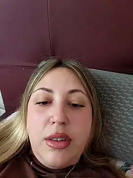 sofiabichota online show from 04.08.26