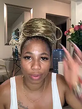 Snapshot of CurvyDesire1 chatting on 02.06.26 CurvyDesire1 online show from 02.06.26