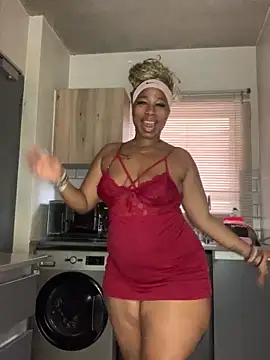 Snapshot of CurvyDesire1 chatting on 02.14.26 CurvyDesire1 online show from 02.14.26