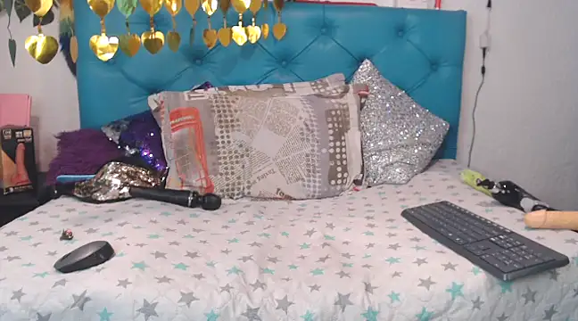 SARAWILLS online show from 02.05.25