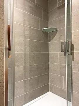 Snapshot of real6outdoors chatting on 11.12.25 real6outdoors online show from 11.12.25