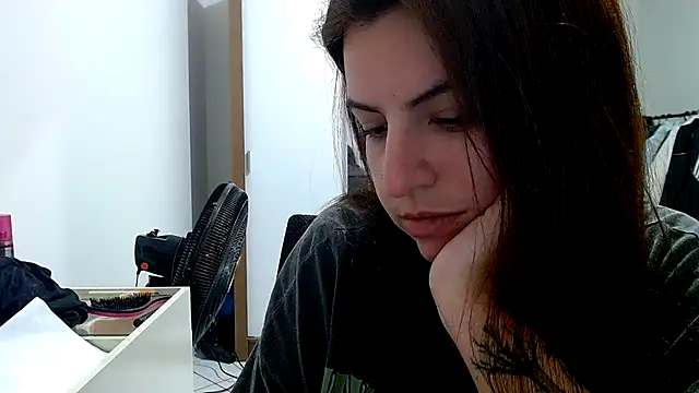 chelbyy online show from 10.31.25