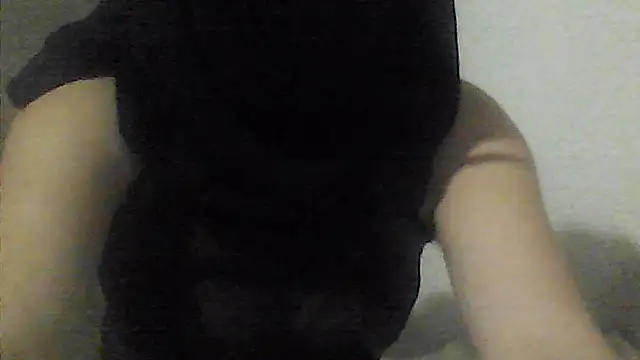 Snapshot of JunoVestanus chatting on 10.01.25 JunoVestanus online show from 10.01.25