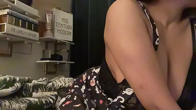 Sanaawest online show from 10.21.25