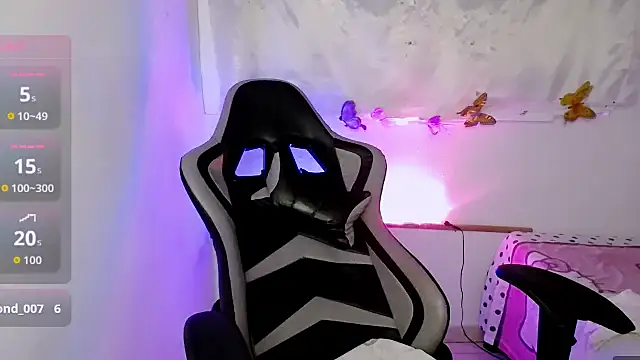 ninatiny online show from 11.18.25