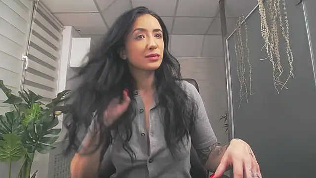 GlamKate online show from 12.15.25