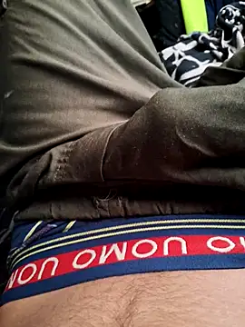 Snapshot of jorgenew chatting on 10.08.25 jorgenew online show from 10.08.25