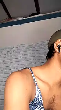 Snapshot of sujanmanda chatting on 01.04.25 sujanmanda online show from 01.04.25