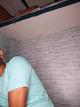 Snapshot of sujanmanda chatting on 01.12.25 sujanmanda online show from 01.12.25