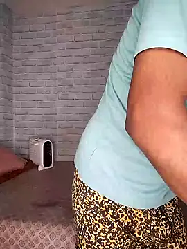 Snapshot of sujanmanda chatting on 01.21.25 sujanmanda online show from 01.21.25