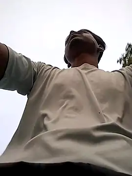 Snapshot of sujanmanda chatting on 09.21.25 sujanmanda online show from 09.21.25