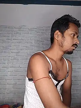 Snapshot of sujanmanda chatting on 10.28.25 sujanmanda online show from 10.28.25