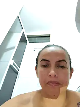 Snapshot of carolina_uribe chatting on 12.29.24 carolina uribe online show from 12.29.24