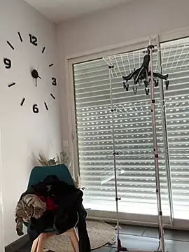 Clara-xoxo online show from 03.04.25