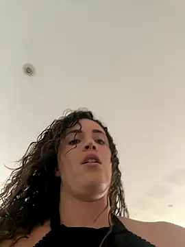 Clara-xoxo online show from 10.10.25