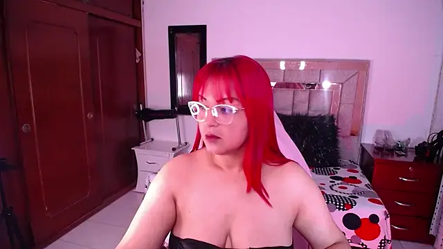Snapshot of salomecastro_ chatting on 01.21.25 salomecastro online show from 01.21.25