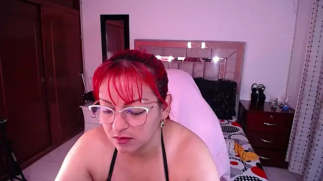 Snapshot of salomecastro_ chatting on 01.25.25 salomecastro online show from 01.25.25