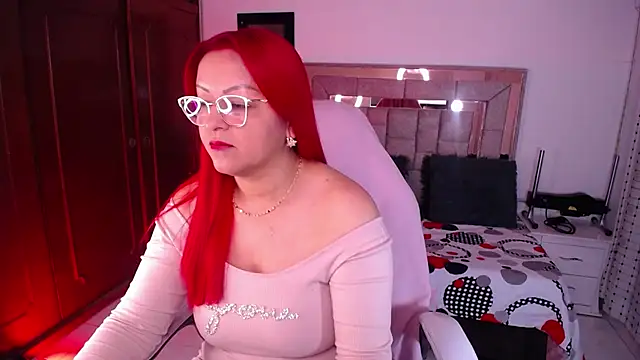 salomecastro  online show from 11.05.25