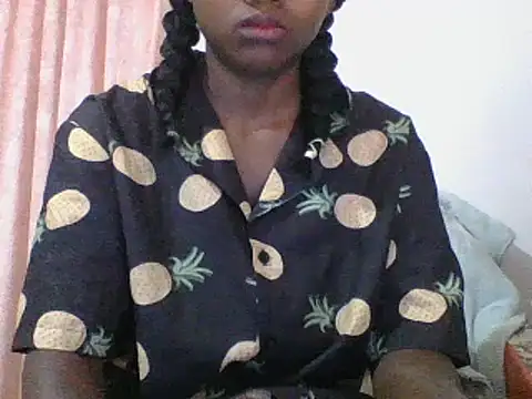 Snapshot of Hamie_sexy chatting on 01.19.26 Hamie sexy online show from 01.19.26