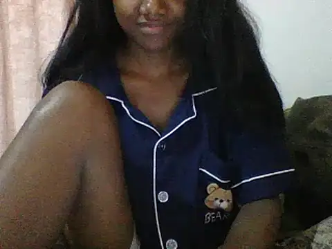 Snapshot of Hamie_sexy chatting on 02.07.26 Hamie sexy online show from 02.07.26