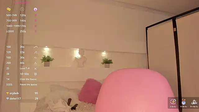 Snapshot of AshleyRoys chatting on 02.10.25 AshleyRoys online show from 02.10.25