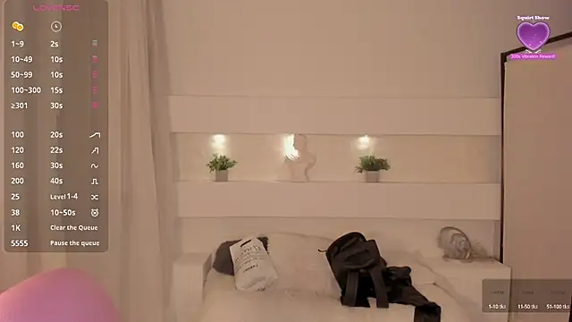 Snapshot of AshleyRoys chatting on 03.06.25 AshleyRoys online show from 03.06.25