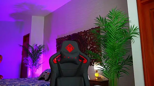 Snapshot of ambarEvans chatting on 12.01.24 ambarEvans online show from 12.01.24