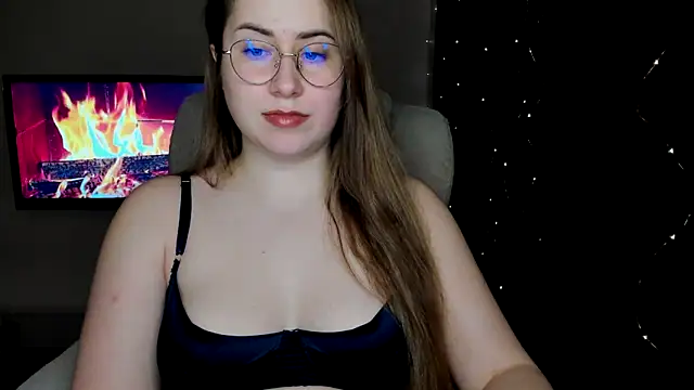 Snapshot of SeasonalSomeone chatting on 03.22.25 SeasonalSomeone online show from 03.22.25