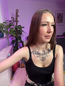 Trixie-Tainted online show from 01.14.25