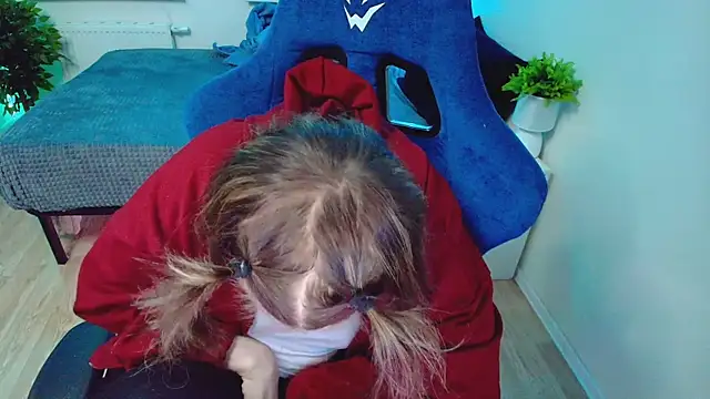 CranberryHot online show from 11.23.25