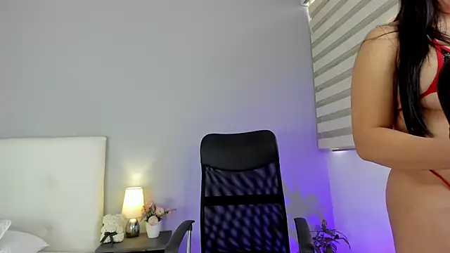 NataliaBuiles online show from 02.08.25