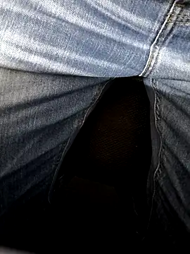 Leo Big online show from 11.25.25