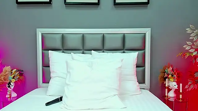 Rachel Quinn  online show from 03.06.25