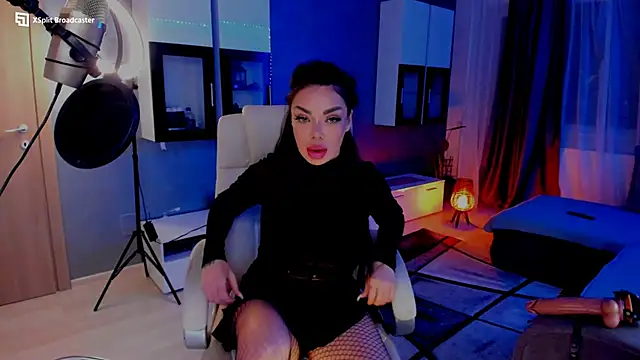 Snapshot of Miss_kay1111 chatting on 12.04.24 Miss kay1111 online show from 12.04.24
