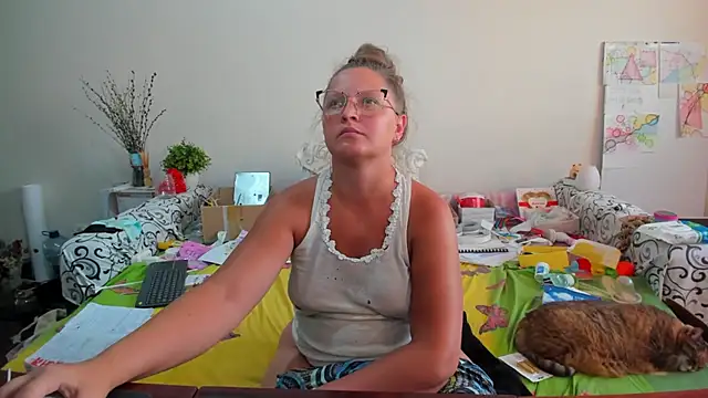 Snapshot of IamYourNarcotic chatting on 09.08.25 IamYourNarcotic online show from 09.08.25