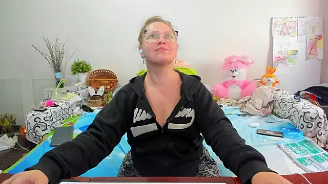 IamYourNarcotic online show from 04.18.26