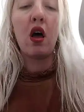 Mllesha74000 online show from 12.15.24