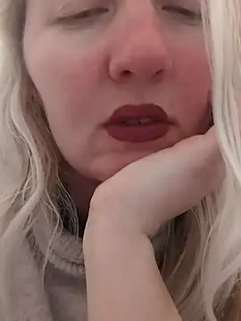 Mllesha74000 online show from 02.11.25