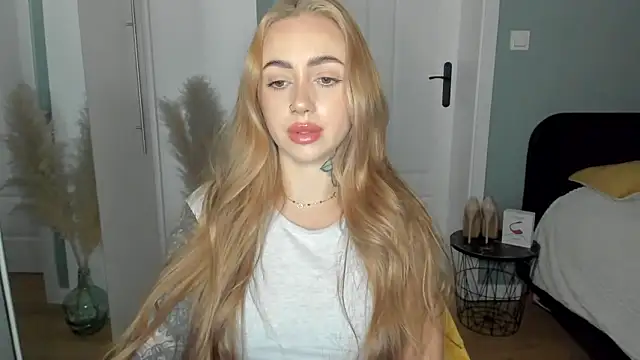 sexyCoralie online show from 04.10.26