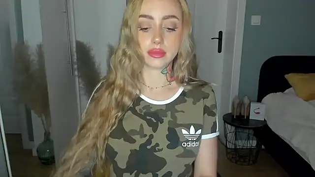 sexyCoralie online show from 05.17.26