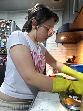 linda-schmidt online show from 02.25.25