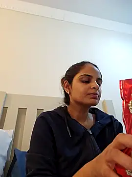 DirtySnowball69 online show from 12.04.24