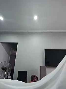 Snapshot of DirtySnowball69 chatting on 12.16.25 DirtySnowball69 online show from 12.16.25